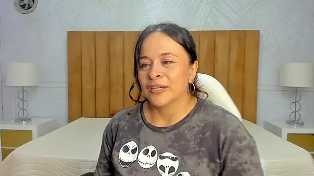 Snapshot of Daphne81_ chatting on January 29, 2025, 9:12 am Daphne81  online show from January 29, 2025, 9:12 am