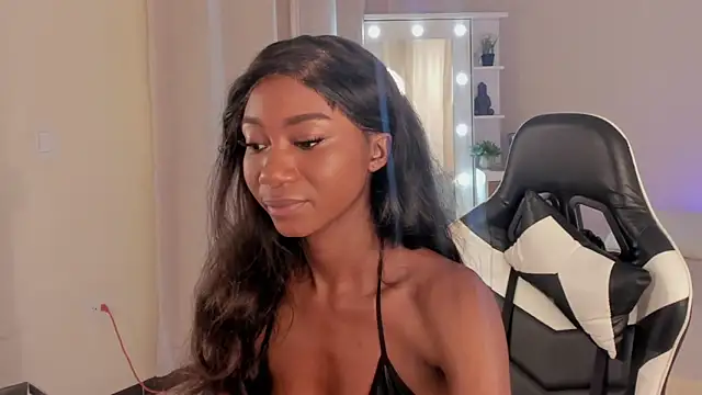 SavannahWildee online show from March 4, 2025, 12:44 pm