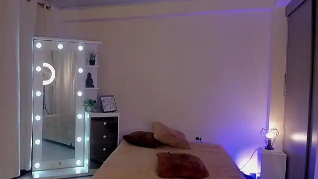 SavannahWildee online show from March 14, 2025, 12:10 am