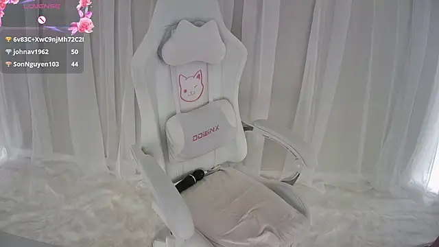 Snapshot of PorchaPlay chatting on March 7, 2025, 6:02 am PorchaPlay online show from March 7, 2025, 6:02 am