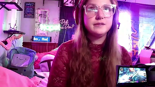 mirannacult online show from February 2, 2025, 6:10 pm