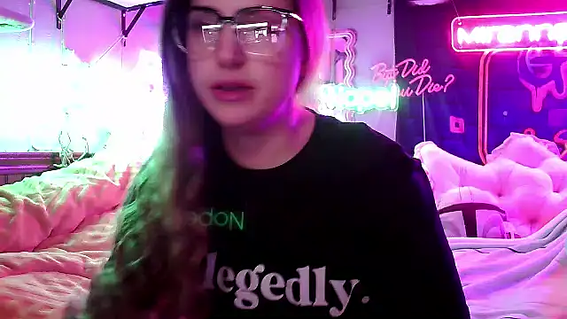 mirannacult online show from March 12, 2025, 3:57 am