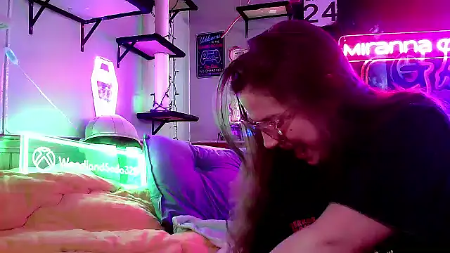 mirannacult online show from March 14, 2025, 10:05 pm