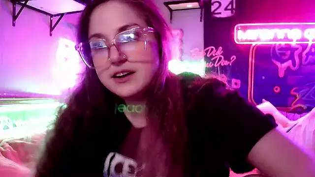 mirannacult online show from March 19, 2025, 7:29 am