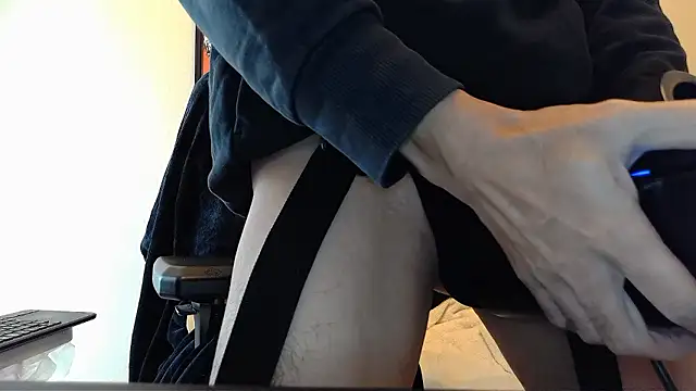 cho aniki online show from November 15, 2025, 3:04 am