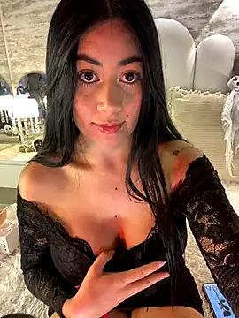  MadiLee  online show from October 19, 2025, 2:56 am