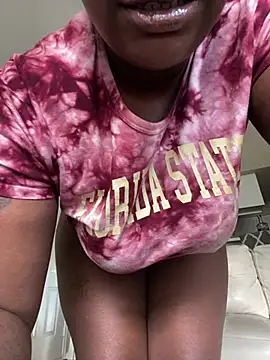 LillShayy online show from May 19, 2026, 5:08 pm