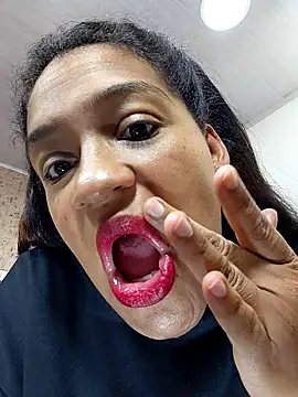 Snapshot of Michelle_Brito1 chatting on October 23, 2025, 10:41 pm Michelle Brito1 online show from October 23, 2025, 10:41 pm