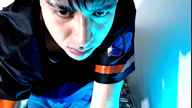 Snapshot of pipeynick chatting on February 6, 2026, 12:37 am pipeynick online show from February 6, 2026, 12:37 am