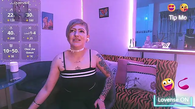 Maria fernandaxxx  online show from October 22, 2025, 3:07 am