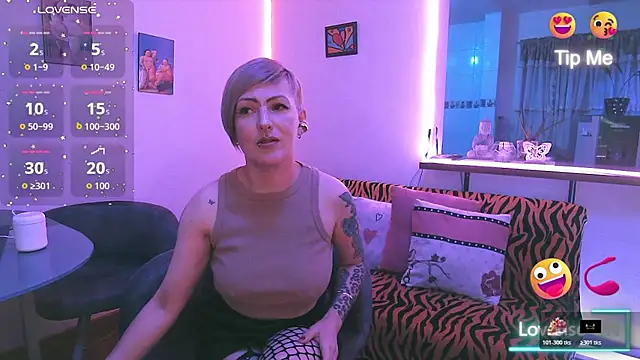 Maria fernandaxxx  online show from October 26, 2025, 9:53 pm