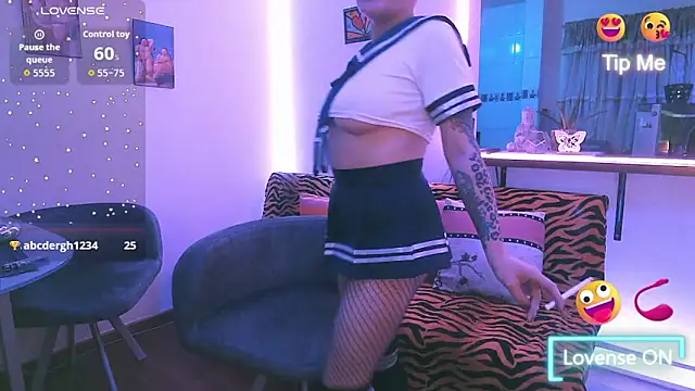 Maria fernandaxxx  online show from December 1, 2025, 11:43 pm