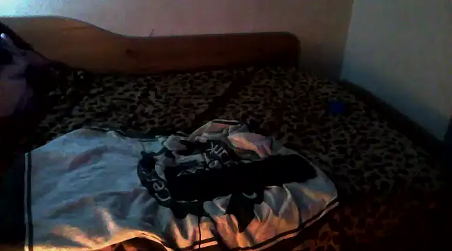 eblata04 online show from January 5, 2025, 4:36 am