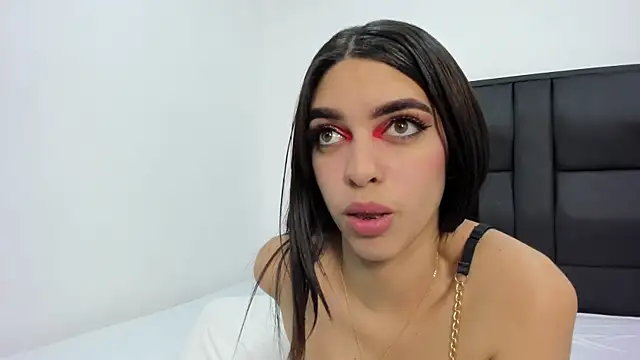 IsabellaTayllor online show from January 9, 2025, 8:33 pm