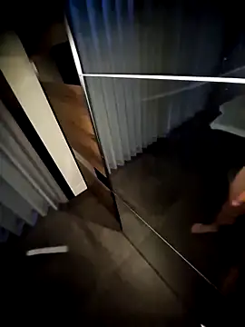 Snapshot of royisnice2 chatting on December 20, 2025, 7:15 am royisnice2 online show from December 20, 2025, 7:15 am