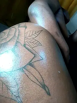 Hugemassivebootie online show from November 8, 2025, 8:47 am