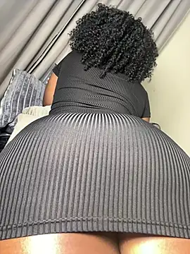 Hugemassivebootie online show from July 8, 2026, 6:34 pm