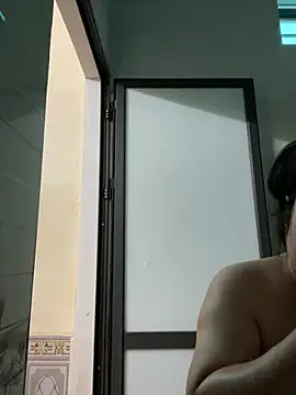 Hachi Sweetbabie  online show from April 4, 2026, 9:29 am