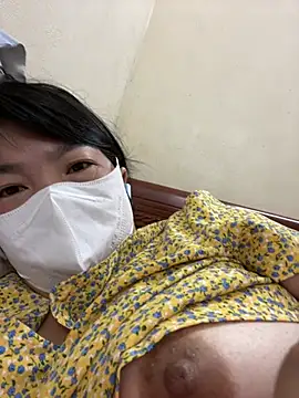 Hachi Sweetbabie  online show from April 4, 2026, 9:34 pm