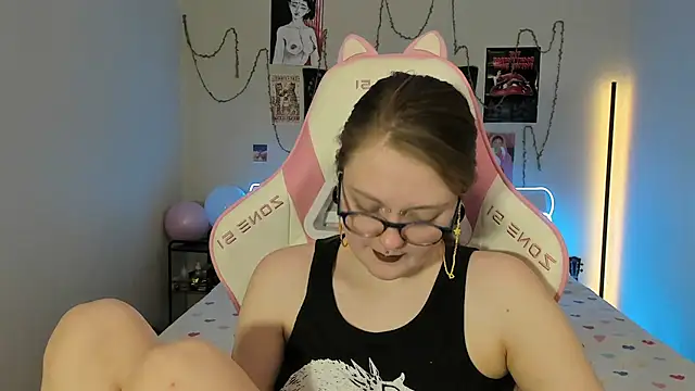 BebKonie online show from February 17, 2025, 11:20 pm