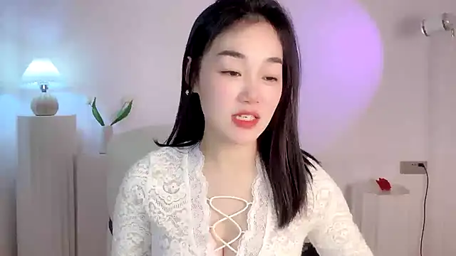 cloud8822 online show from December 8, 2024, 5:01 pm