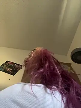 Lalalynn online show from February 9, 2026, 6:23 pm