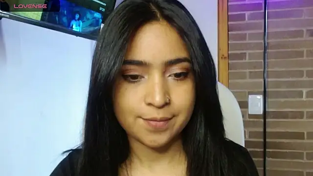 helenacyruss online show from November 21, 2025, 5:22 pm