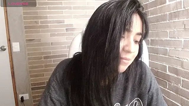 helenacyruss online show from February 13, 2026, 7:10 pm