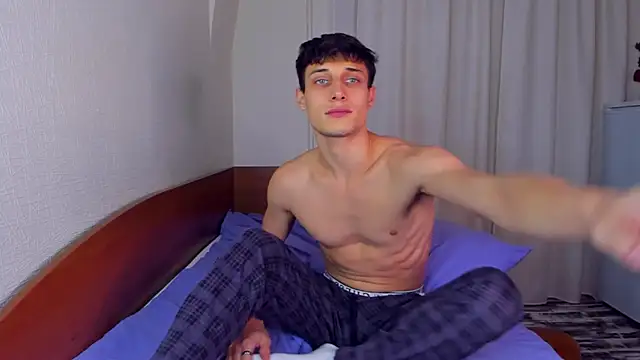 Snapshot of Kent_Ross chatting on September 17, 2025, 6:20 pm Kent Ross online show from September 17, 2025, 6:20 pm