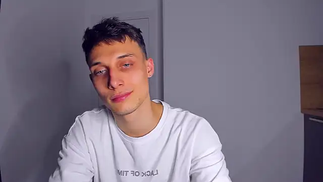 Snapshot of Kent_Ross chatting on October 26, 2025, 7:20 pm Kent Ross online show from October 26, 2025, 7:20 pm