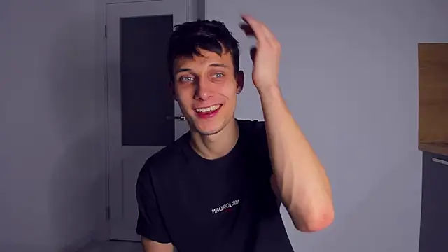 Snapshot of Kent_Ross chatting on November 23, 2025, 9:36 pm Kent Ross online show from November 23, 2025, 9:36 pm