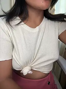 LeisyXO online show from February 2, 2025, 1:45 am