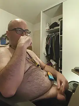 Snapshot of veryverybigdick45 chatting on June 13, 2026, 10:18 pm veryverybigdick45 online show from June 13, 2026, 10:18 pm