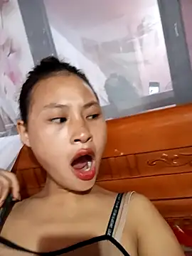 trieungoclnt online show from October 6, 2025, 5:38 am