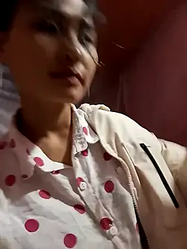 trieungoclnt online show from November 3, 2025, 4:03 am