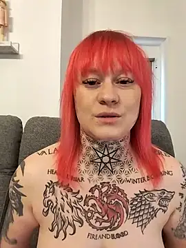 poussichienne online show from May 10, 2026, 3:17 pm