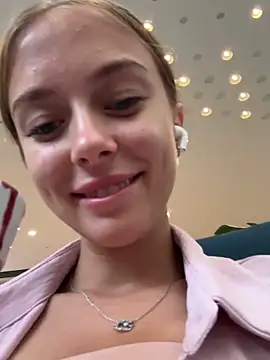 enjoy my beauty online show from March 6, 2025, 4:08 am