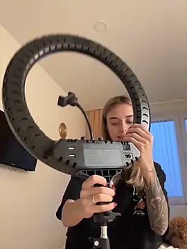 enjoy my beauty online show from December 5, 2025, 6:33 am