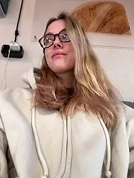 enjoy my beauty online show from February 11, 2026, 6:51 am