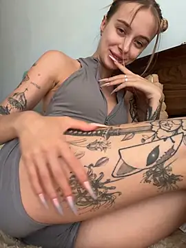Snapshot of enjoy_my_beauty chatting on July 1, 2026, 6:48 am enjoy my beauty online show from July 1, 2026, 6:48 am
