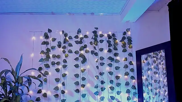 Snapshot of mariiana-diaz chatting on February 26, 2025, 10:20 pm mariiana-diaz online show from February 26, 2025, 10:20 pm