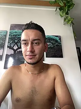 Snapshot of Kevin_Torres chatting on February 21, 2025, 4:37 pm Kevin Torres online show from February 21, 2025, 4:37 pm