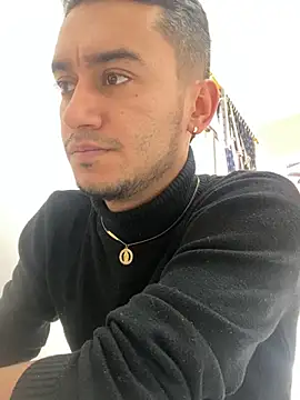 Snapshot of Kevin_Torres chatting on March 4, 2025, 5:56 pm Kevin Torres online show from March 4, 2025, 5:56 pm