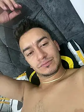 Snapshot of Kevin_Torres chatting on March 16, 2025, 7:38 pm Kevin Torres online show from March 16, 2025, 7:38 pm