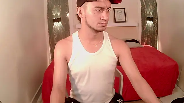 Snapshot of Kevin_Torres chatting on September 16, 2025, 3:57 pm Kevin Torres online show from September 16, 2025, 3:57 pm