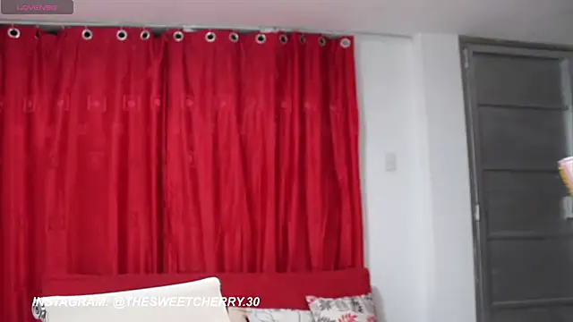 Cherrycandy6969 online show from February 17, 2026, 4:42 am