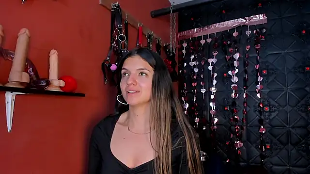 Snapshot of annavi_ chatting on February 14, 2026, 7:10 pm annavi online show from February 14, 2026, 7:10 pm