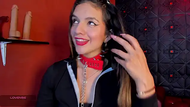 Snapshot of annavi_ chatting on February 19, 2026, 7:21 pm annavi online show from February 19, 2026, 7:21 pm