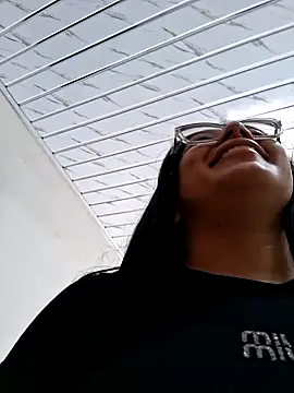 -VICKKY online show from February 13, 2026, 2:24 pm