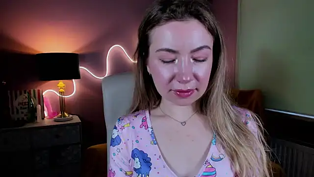 Mia Tasty online show from November 15, 2025, 8:11 am